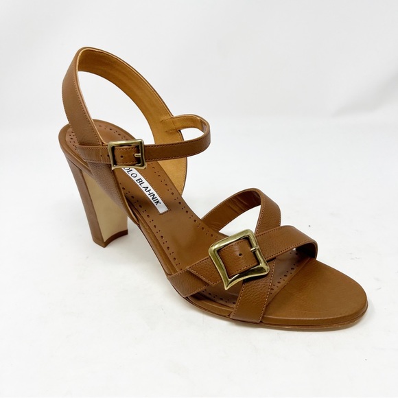 📍SOLD📍Manolo Blahnik Rioso Buckle Sandals - Picture 7 of 9